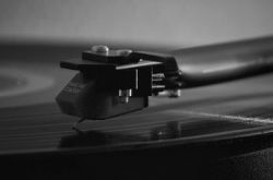 AI作曲會(huì)給數(shù)字音樂平臺(tái)帶來(lái)第二春?jiǎn)幔?> </div>
            <div   id=